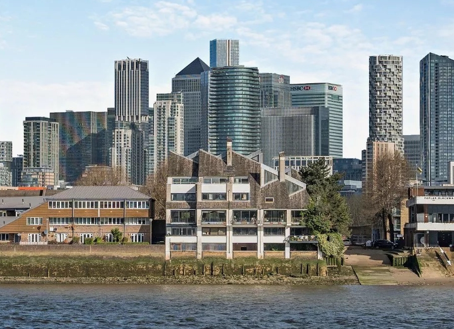 Ferry Street E14