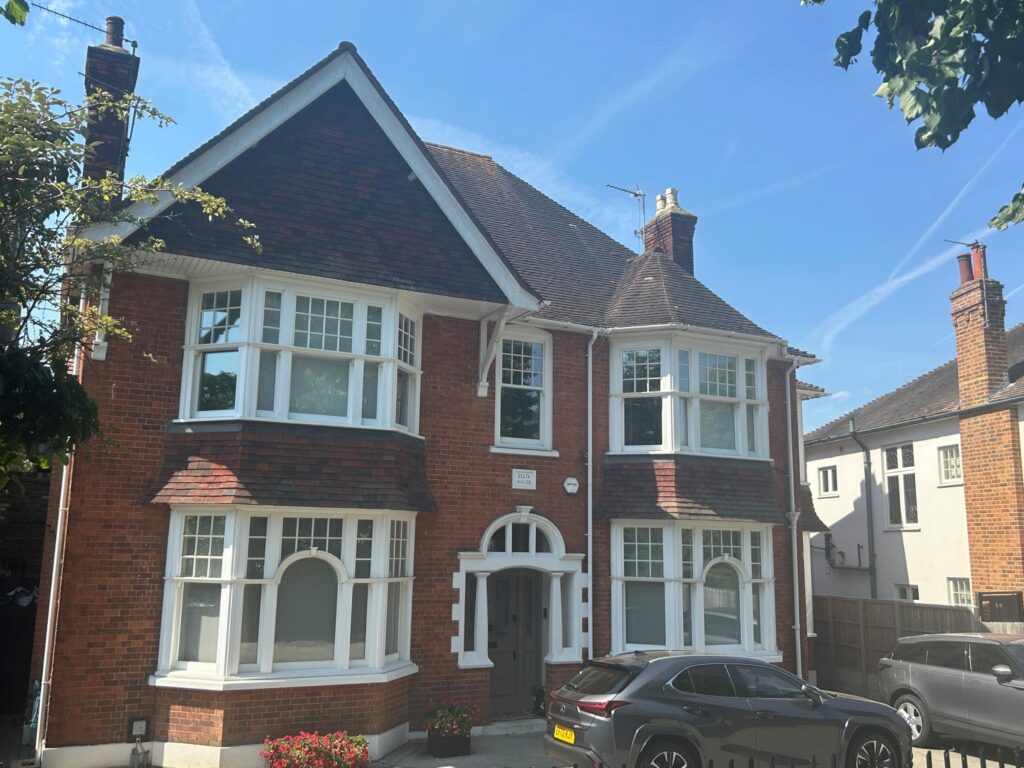 Buckhurst Hill IG9