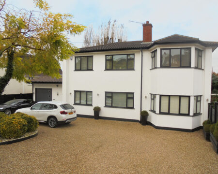 Loughton IG10